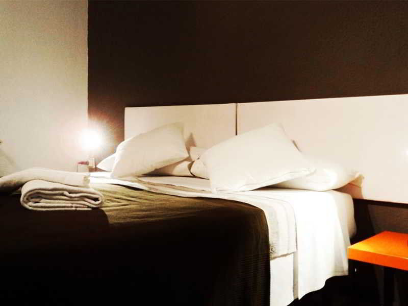 La Isla Hostal Barcelona Eksteriør billede