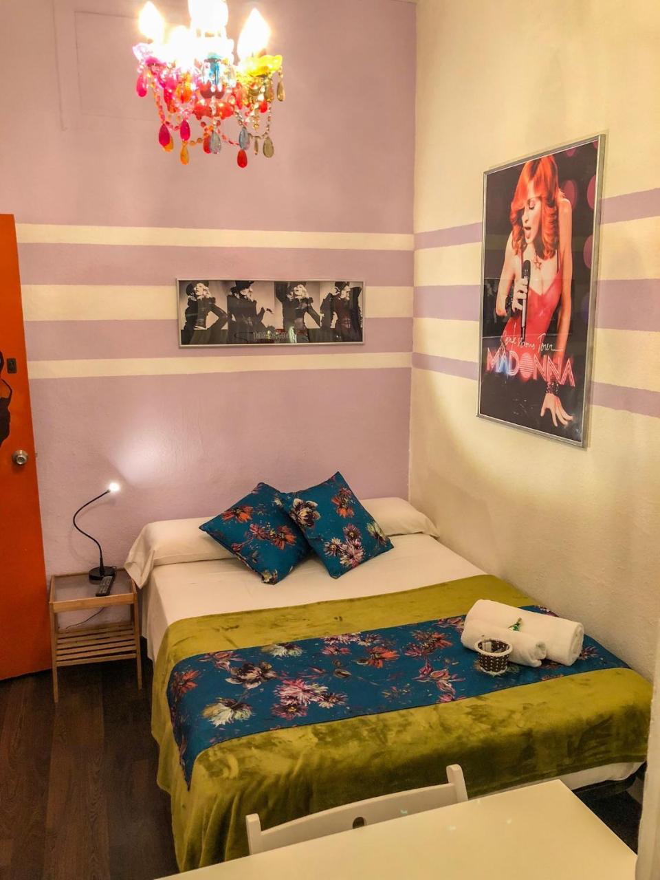 La Isla Hostal Barcelona Eksteriør billede