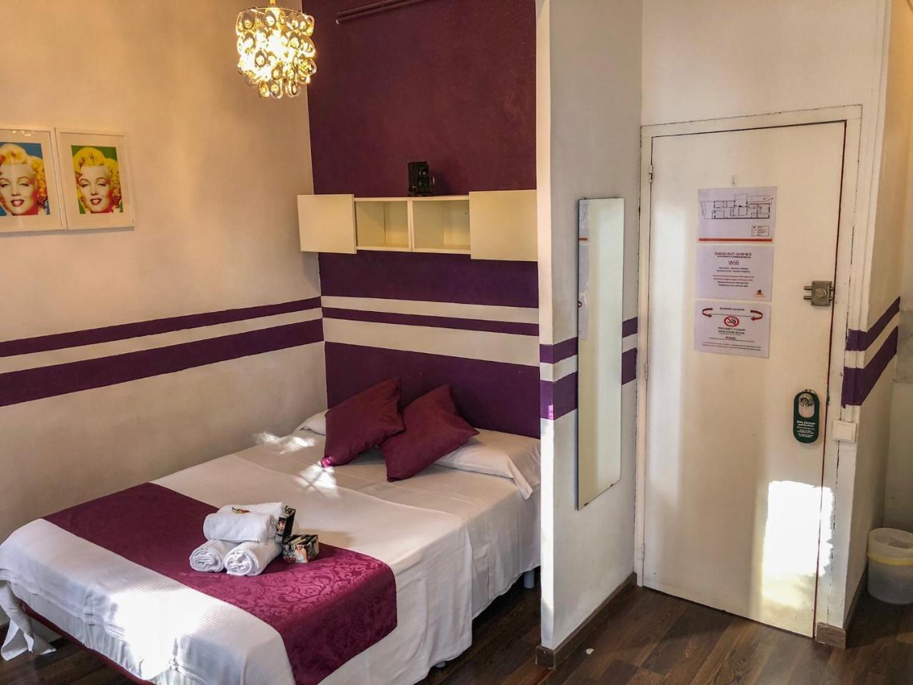 La Isla Hostal Barcelona Eksteriør billede